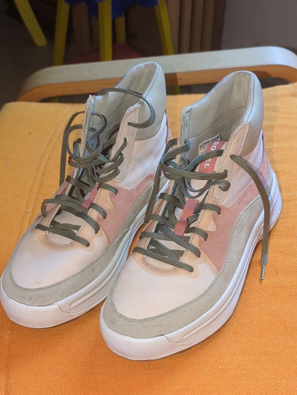 Sorel Women's Size 9 ONA 503 Mid Sneaker Shoe